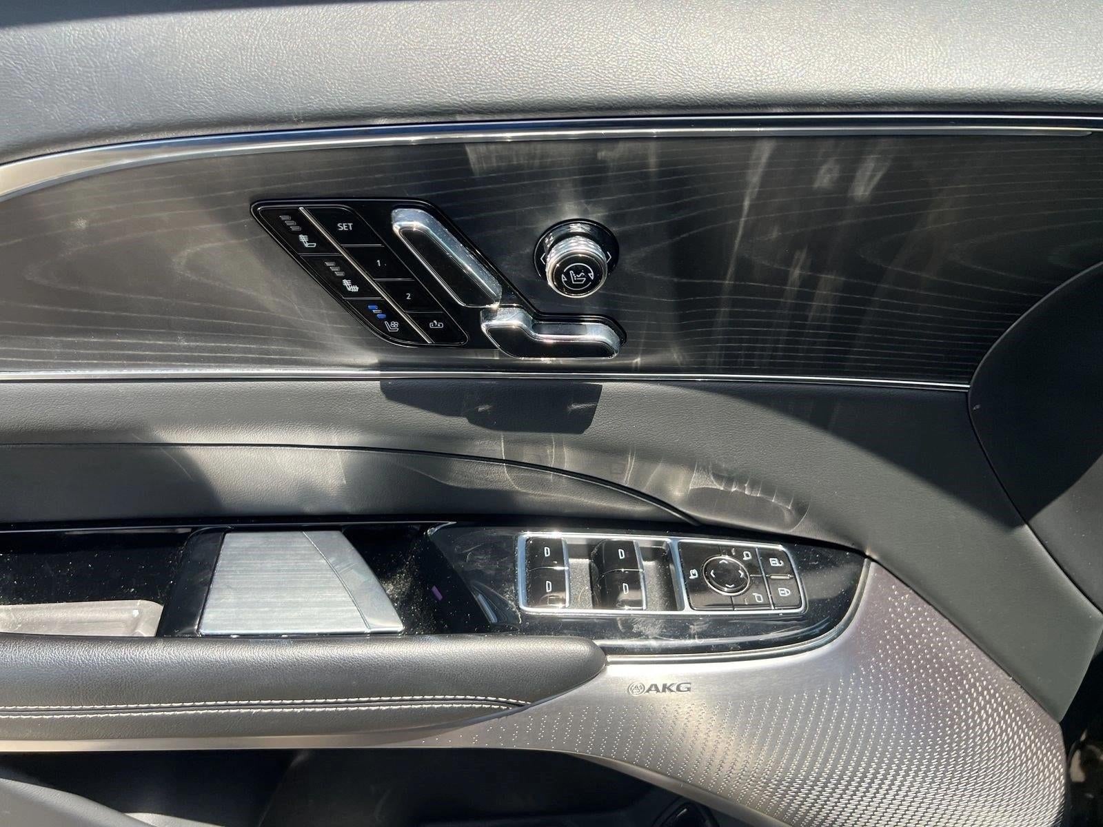 2024 Cadillac LYRIQ 4dr Sport w/1SJ