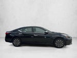 2024 Nissan Altima 2.5 SV Sedan