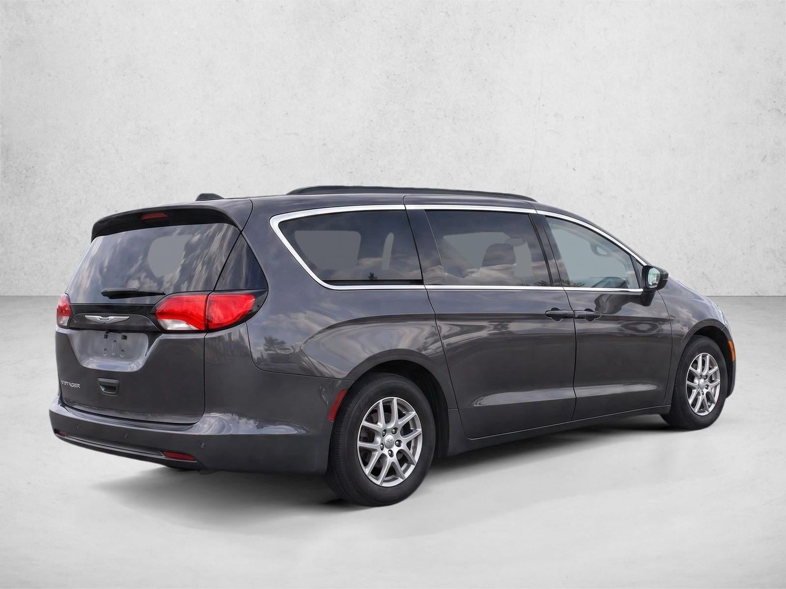 2021 Chrysler Voyager LXI FWD