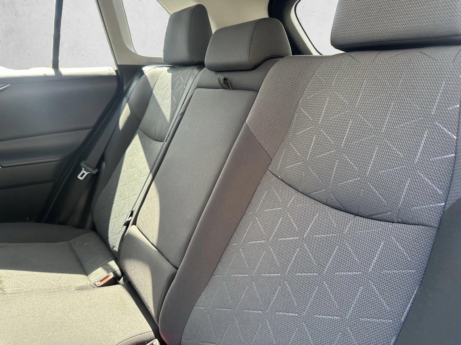 2020 Toyota RAV4 XLE FWD (GS)