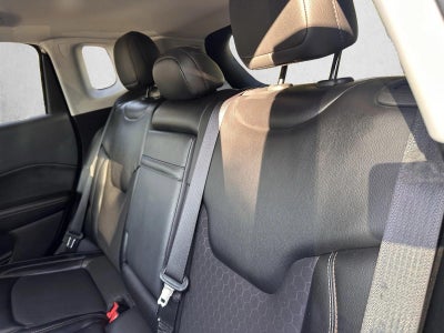 2018 Jeep Compass Latitude FWD