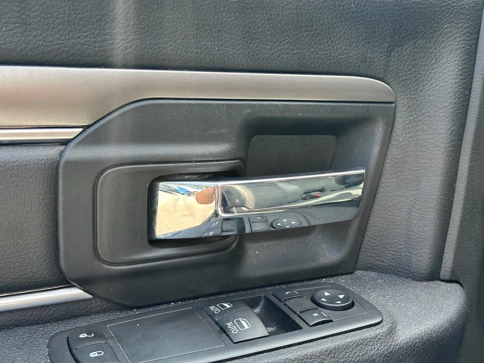 2023 RAM 1500 Classic Tradesman 4x4 Reg Cab 8' Box