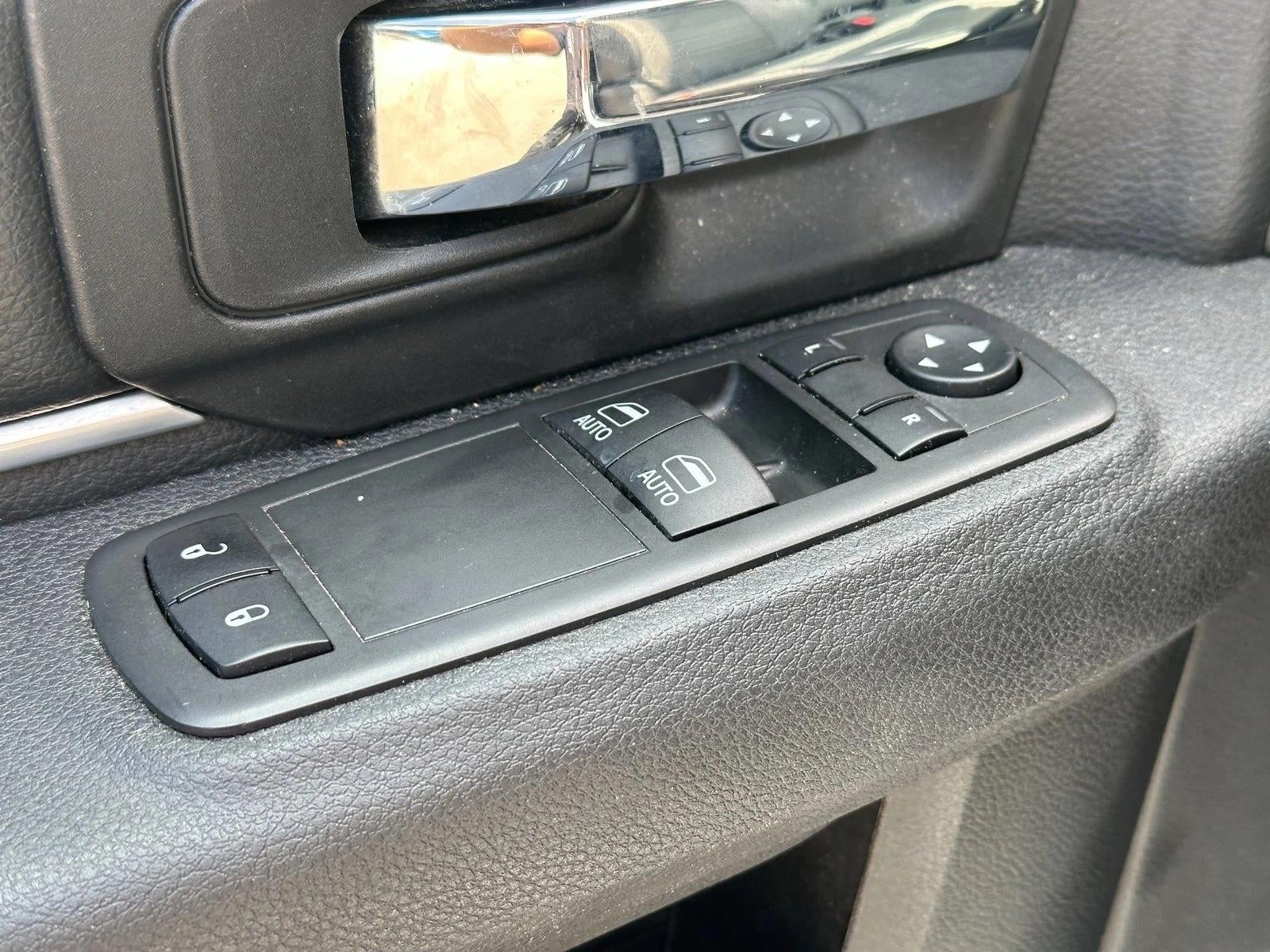 2023 RAM 1500 Classic Tradesman 4x4 Reg Cab 8' Box