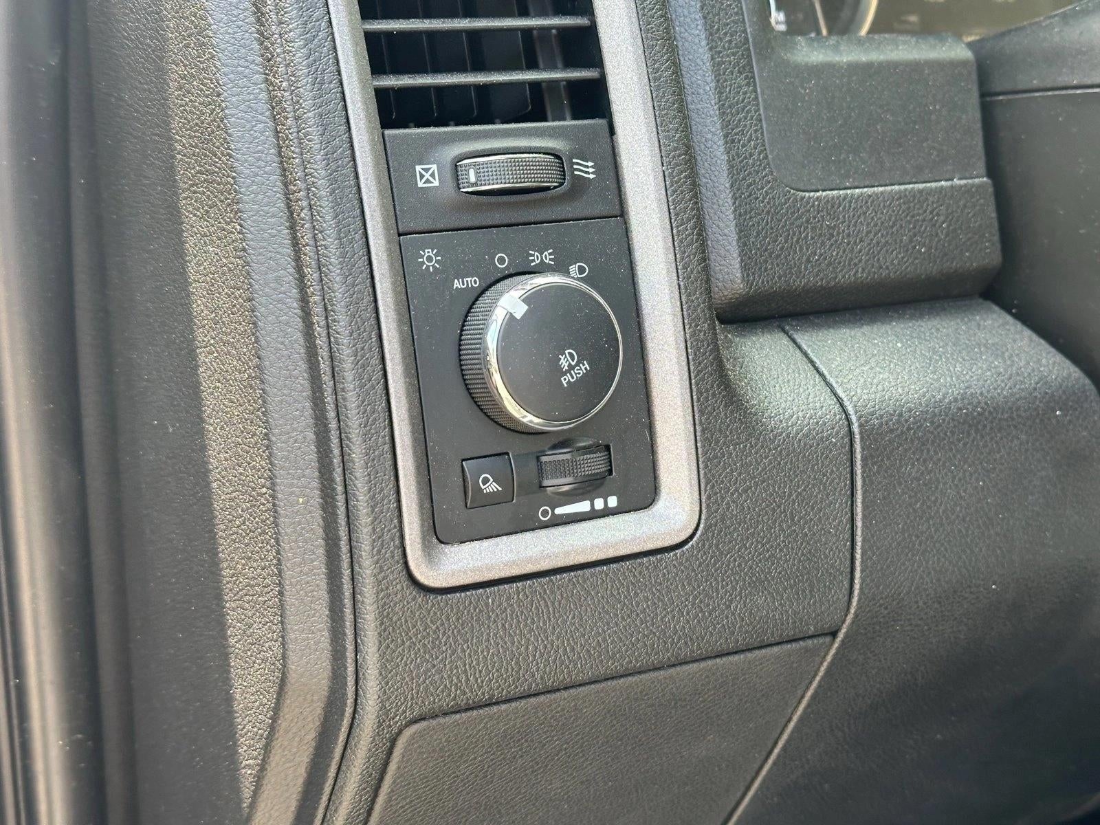 2023 RAM 1500 Classic Tradesman 4x4 Reg Cab 8' Box