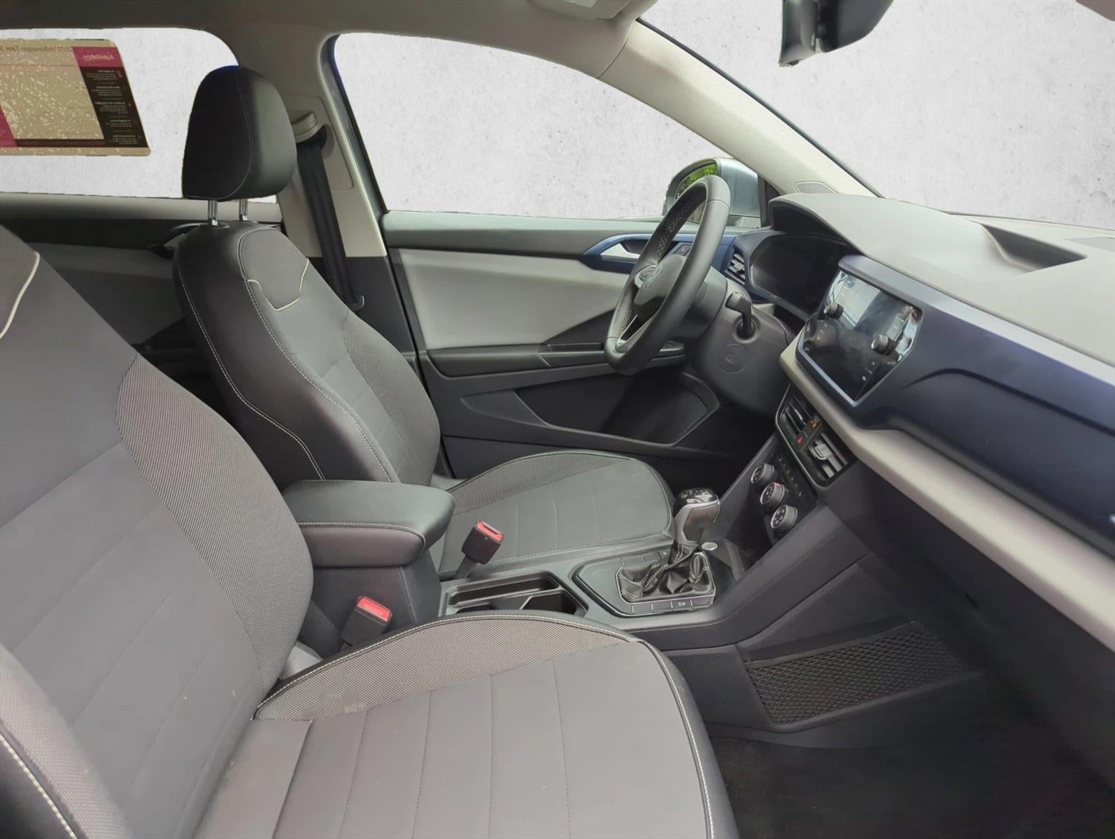 2023 Volkswagen Taos SE FWD