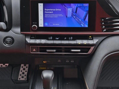 2025 Toyota Camry SE (Natl)