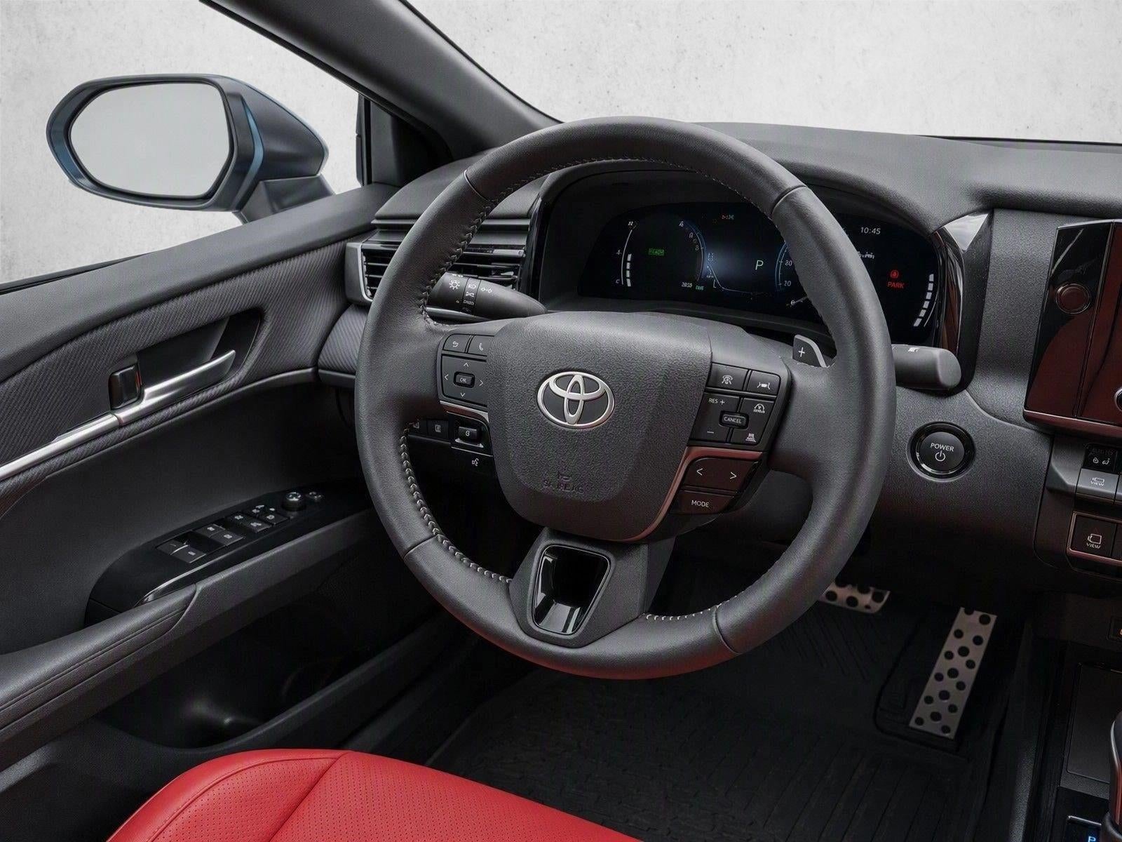 2025 Toyota Camry SE (Natl)