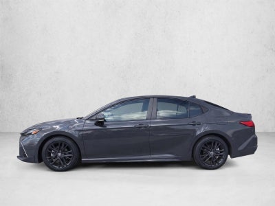 2025 Toyota Camry SE (Natl)