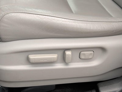 2016 Honda Pilot AWD Touring with DVD Rear Entertainment System and Navigation