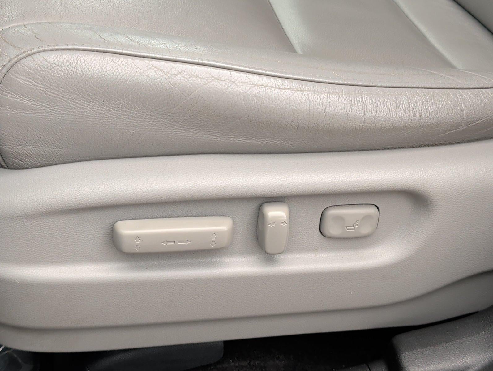 2016 Honda Pilot AWD Touring with DVD Rear Entertainment System and Navigation