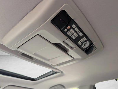 2016 Honda Pilot AWD Touring with DVD Rear Entertainment System and Navigation