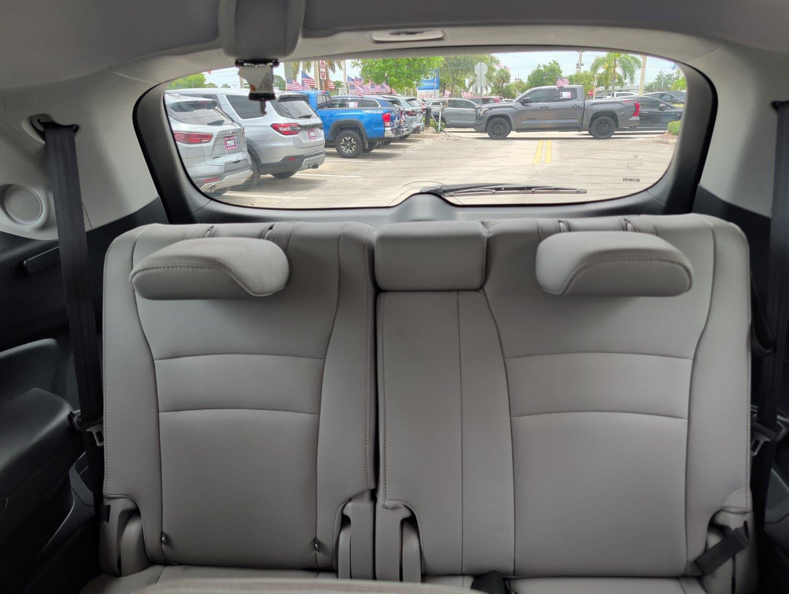2016 Honda Pilot AWD Touring with DVD Rear Entertainment System and Navigation