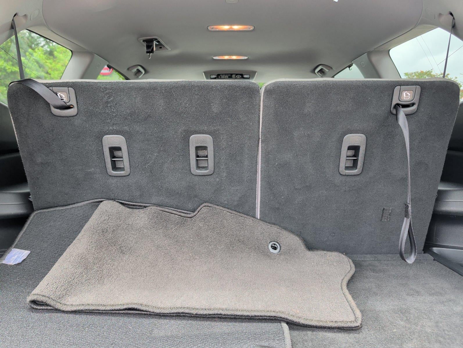 2016 Honda Pilot AWD Touring with DVD Rear Entertainment System and Navigation