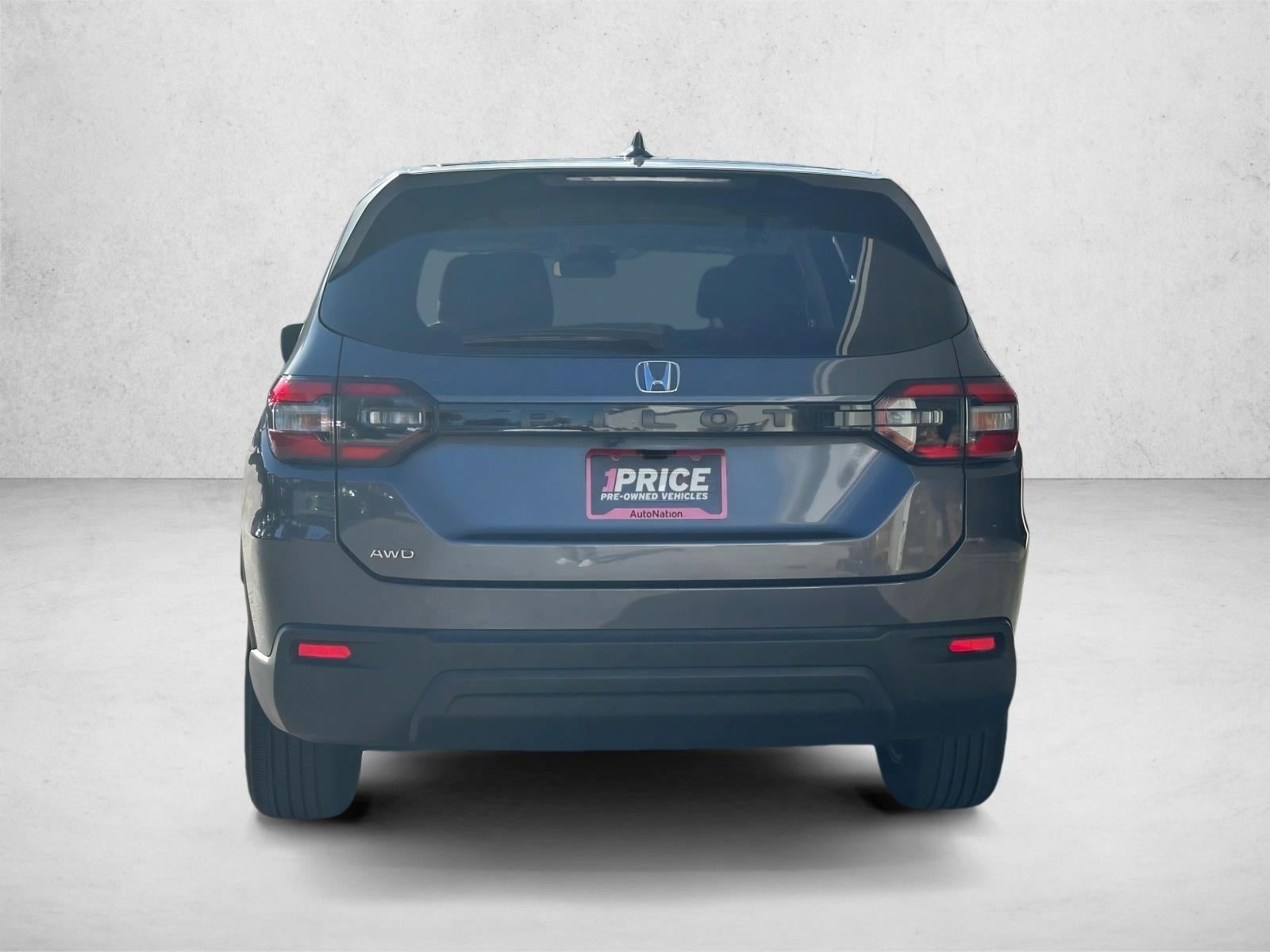 2023 Honda Pilot LX AWD