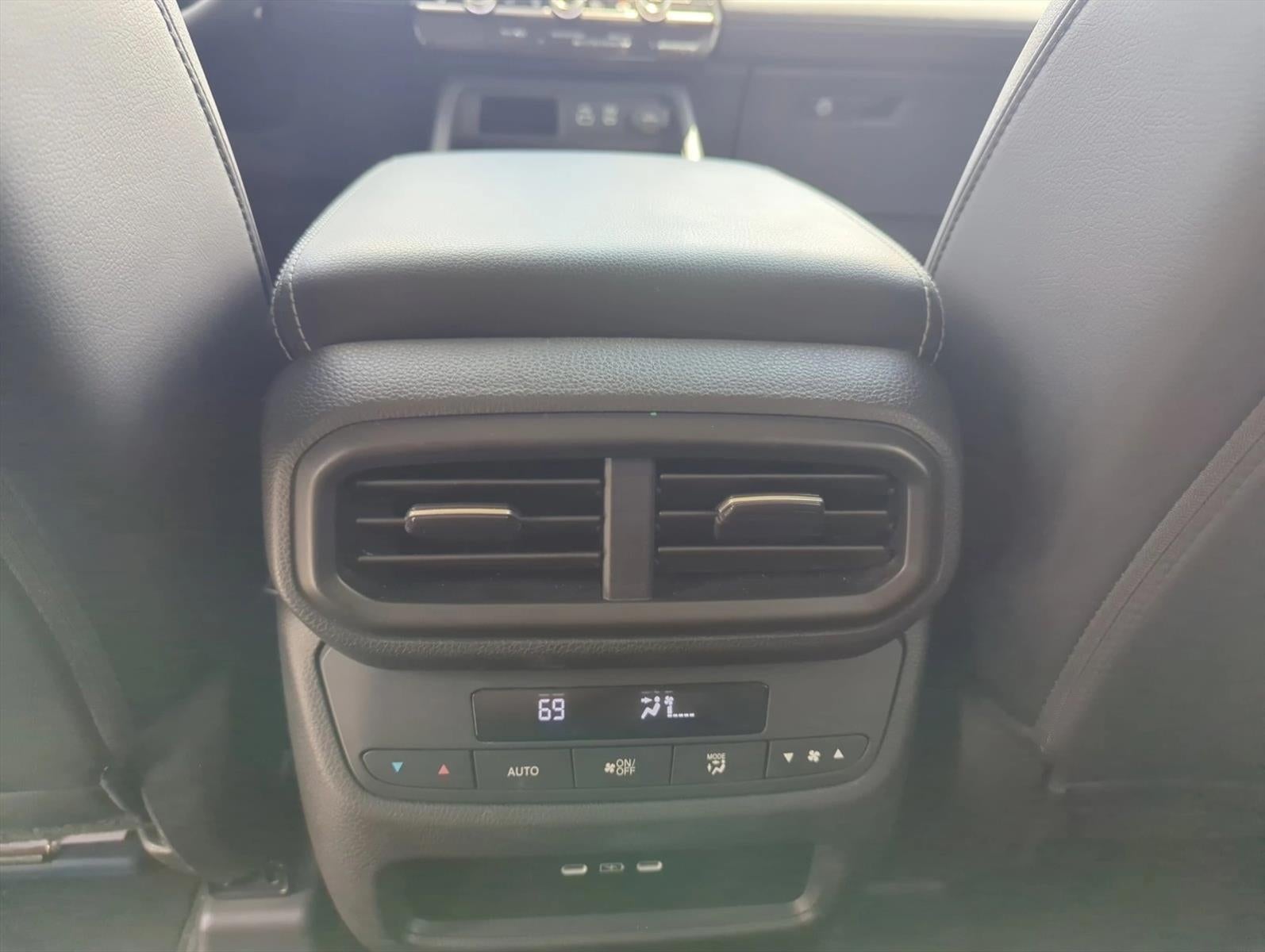2025 Honda Pilot Touring 2WD