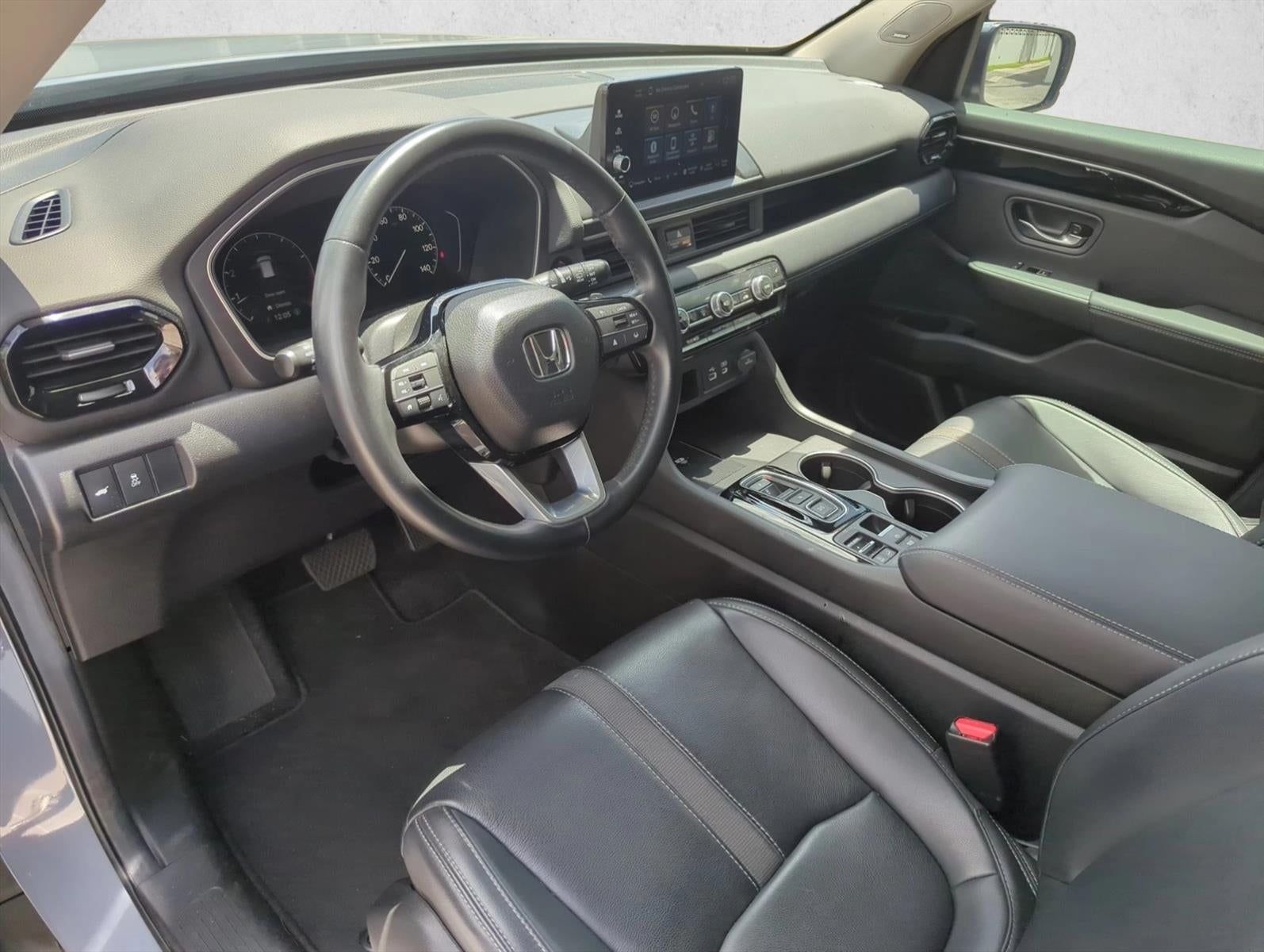 2025 Honda Pilot Touring 2WD