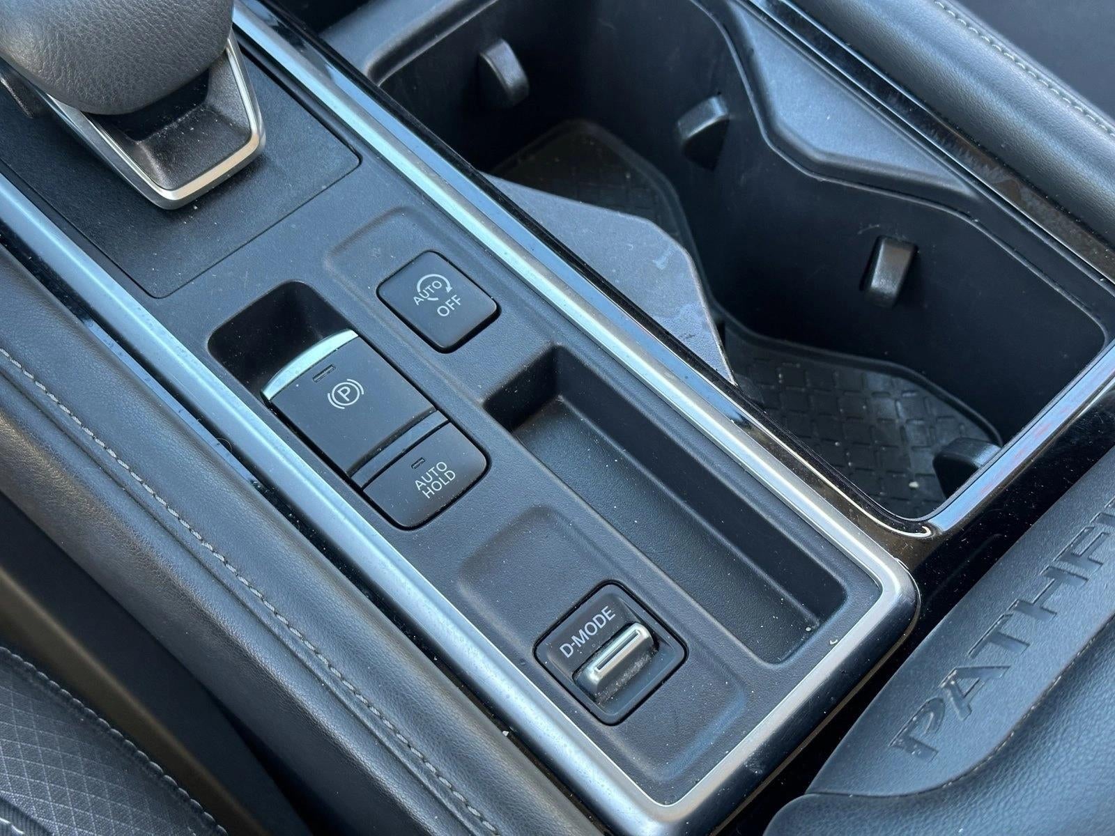 2024 Nissan Pathfinder SV 2WD