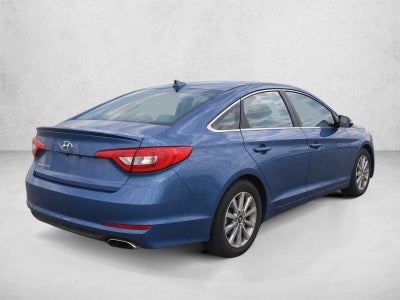 2015 Hyundai SONATA 4dr Sdn 2.4L SE