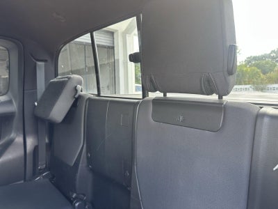 2017 Toyota Tacoma SR5 Access Cab 6' Bed V6 4x4 AT (SE)