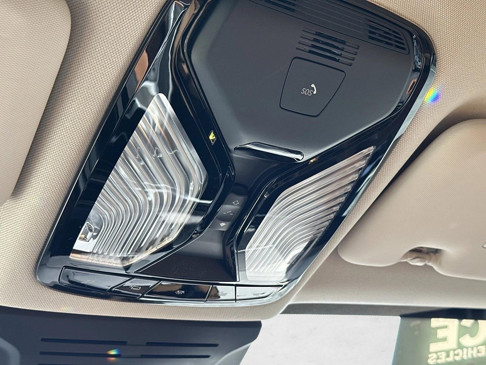 2025 BMW X7 xDrive40i Sports Activity Vehicle