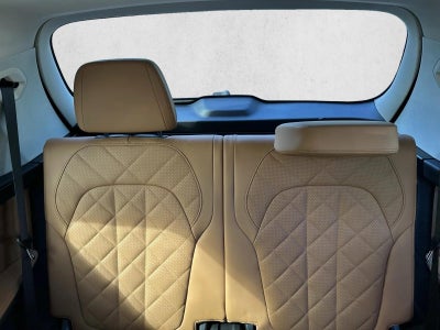 2025 BMW X7 xDrive40i Sports Activity Vehicle