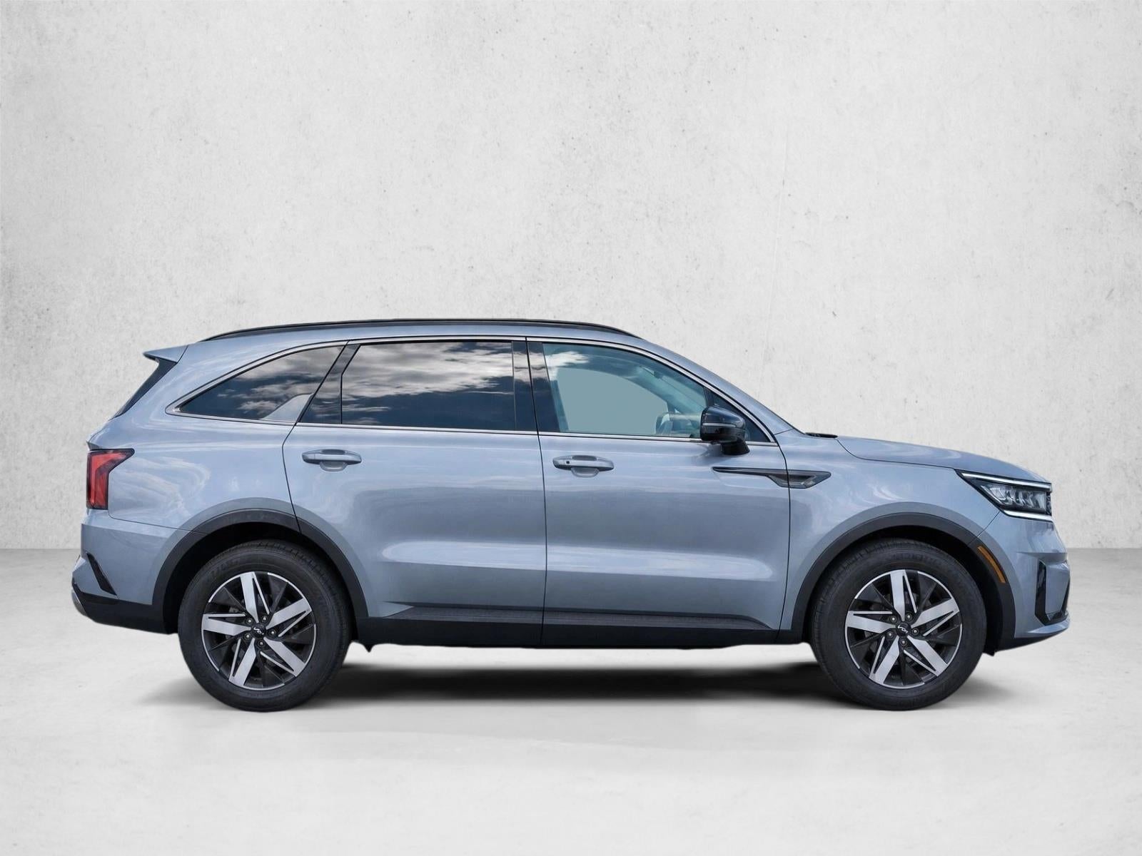 2022 Kia Sorento S FWD