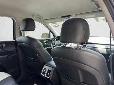 2023 Kia Sorento S FWD