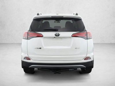 2017 Toyota RAV4 XLE FWD (GS)