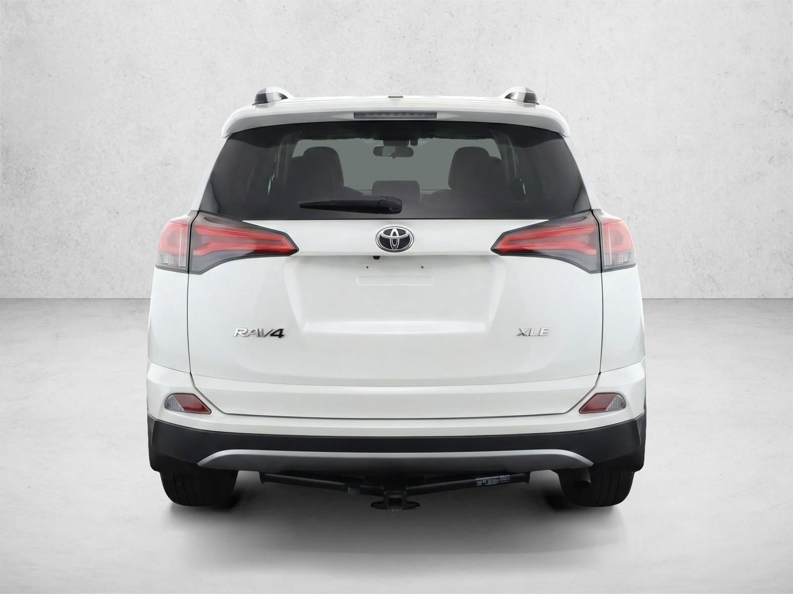2017 Toyota RAV4 XLE FWD (GS)