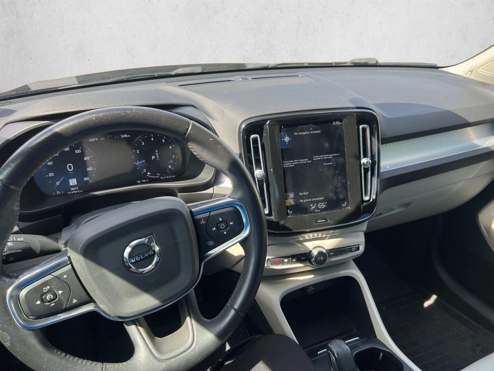 2021 Volvo XC40 T5 AWD Momentum