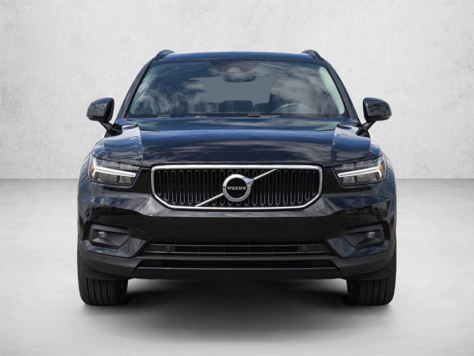 2021 Volvo XC40 T5 AWD Momentum