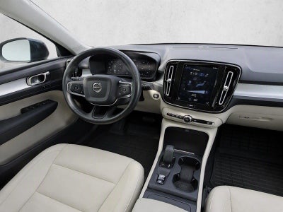 2021 Volvo XC40 T5 AWD Momentum