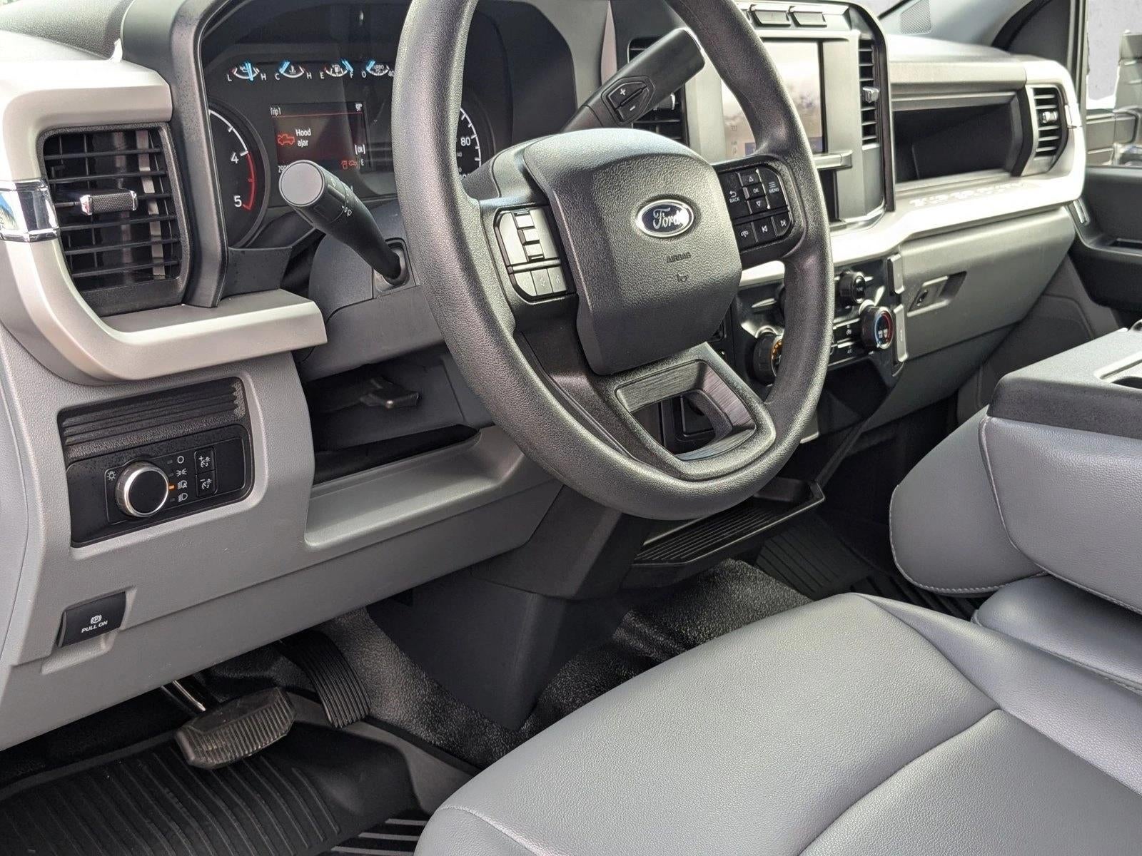 2024 Ford Super Duty F-450 DRW XLT 4WD Crew Cab 179" WB 60" CA