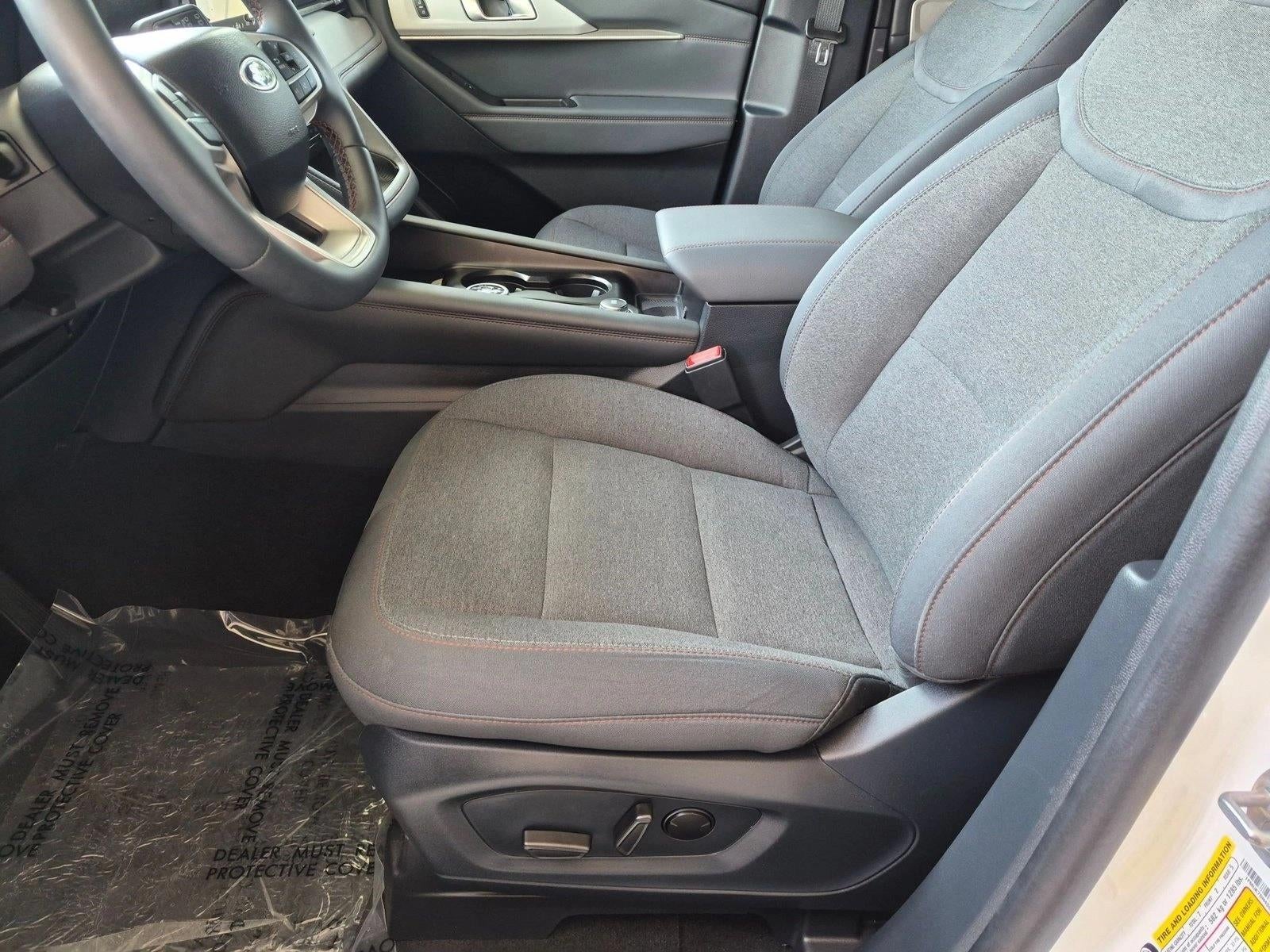 2025 Ford Explorer Active RWD