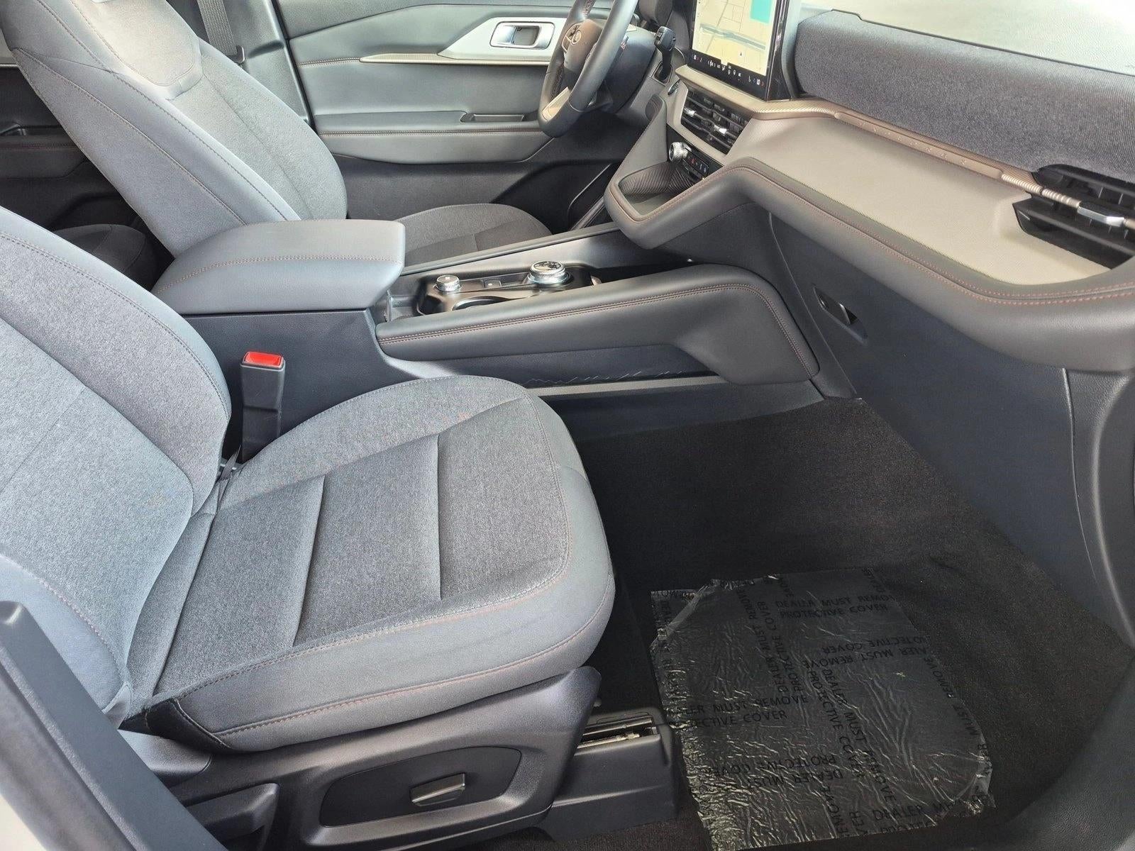 2025 Ford Explorer Active RWD
