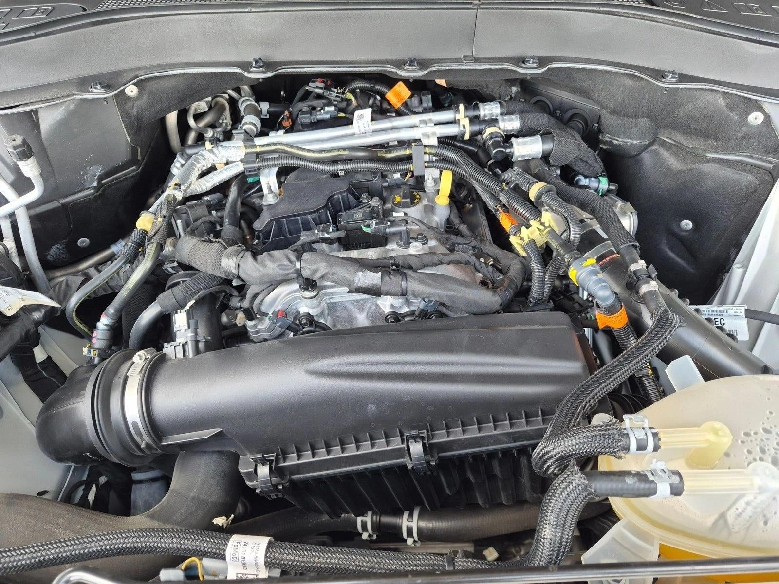 2025 Ford Explorer Active RWD