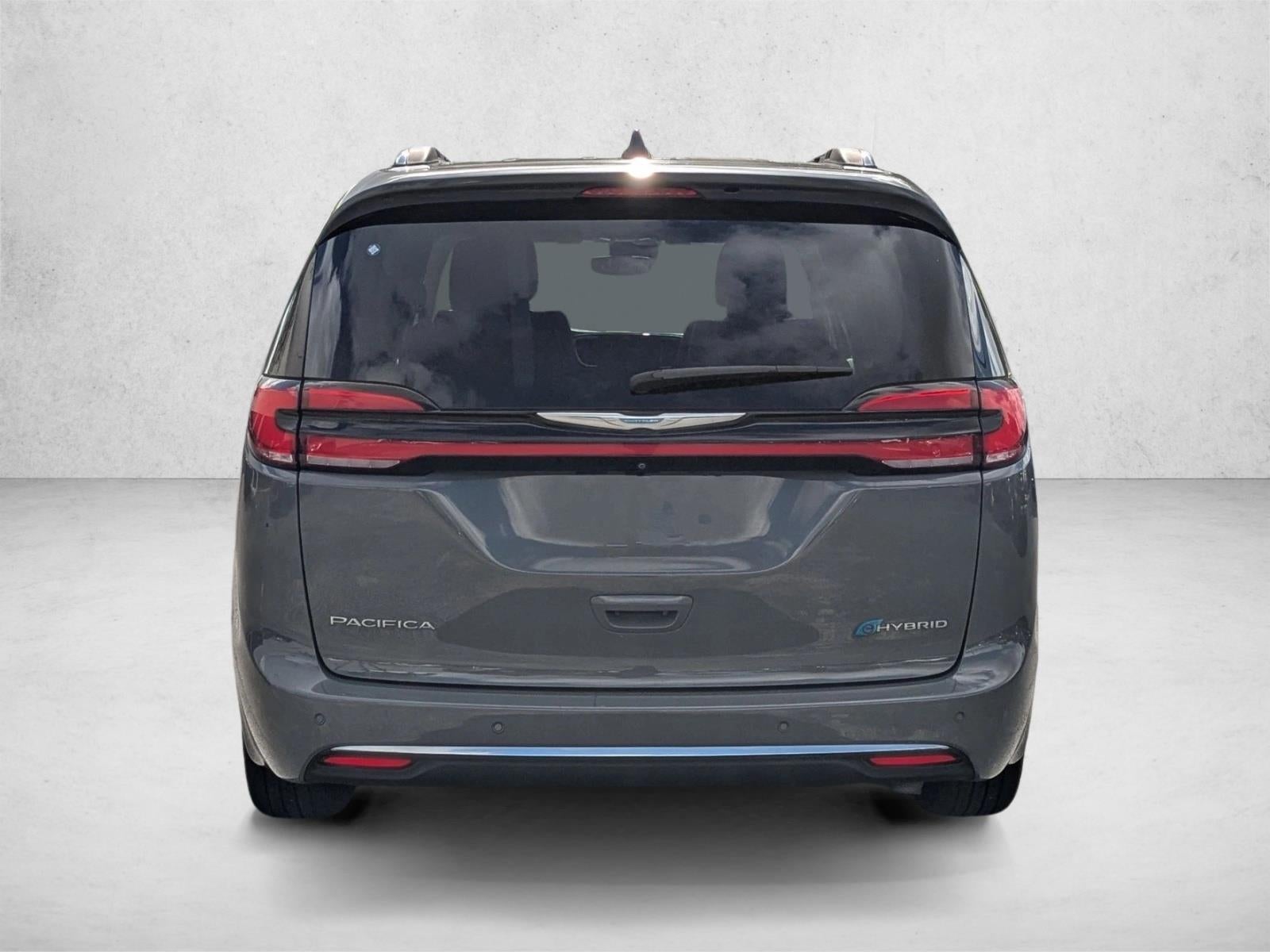 2021 Chrysler Pacifica Hybrid Touring L FWD