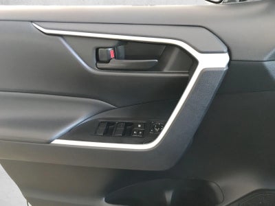 2020 Toyota RAV4 LE FWD (GS)
