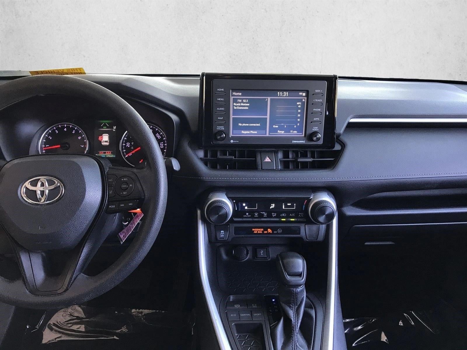 2020 Toyota RAV4 LE FWD (GS)
