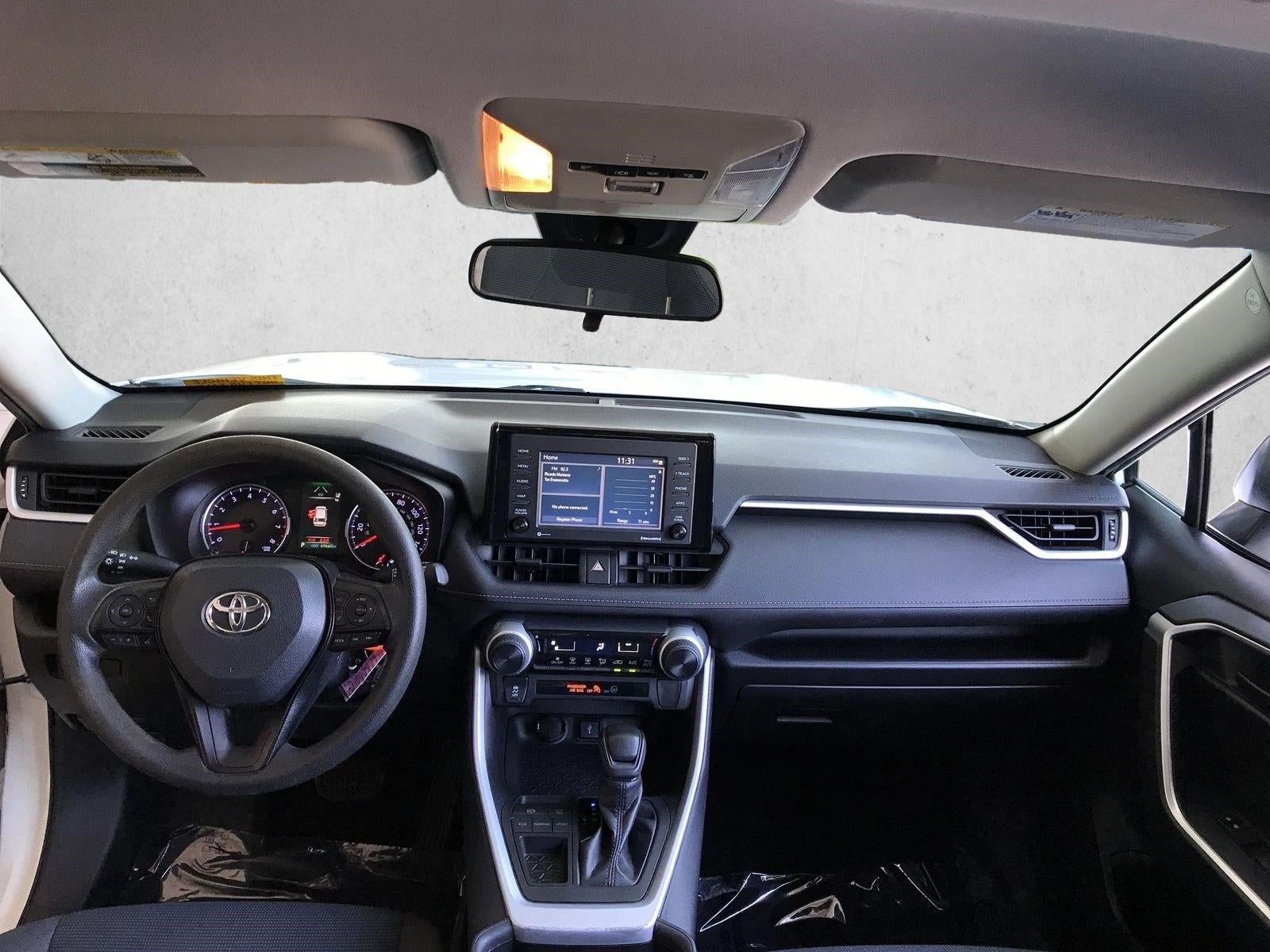 2020 Toyota RAV4 LE FWD (GS)