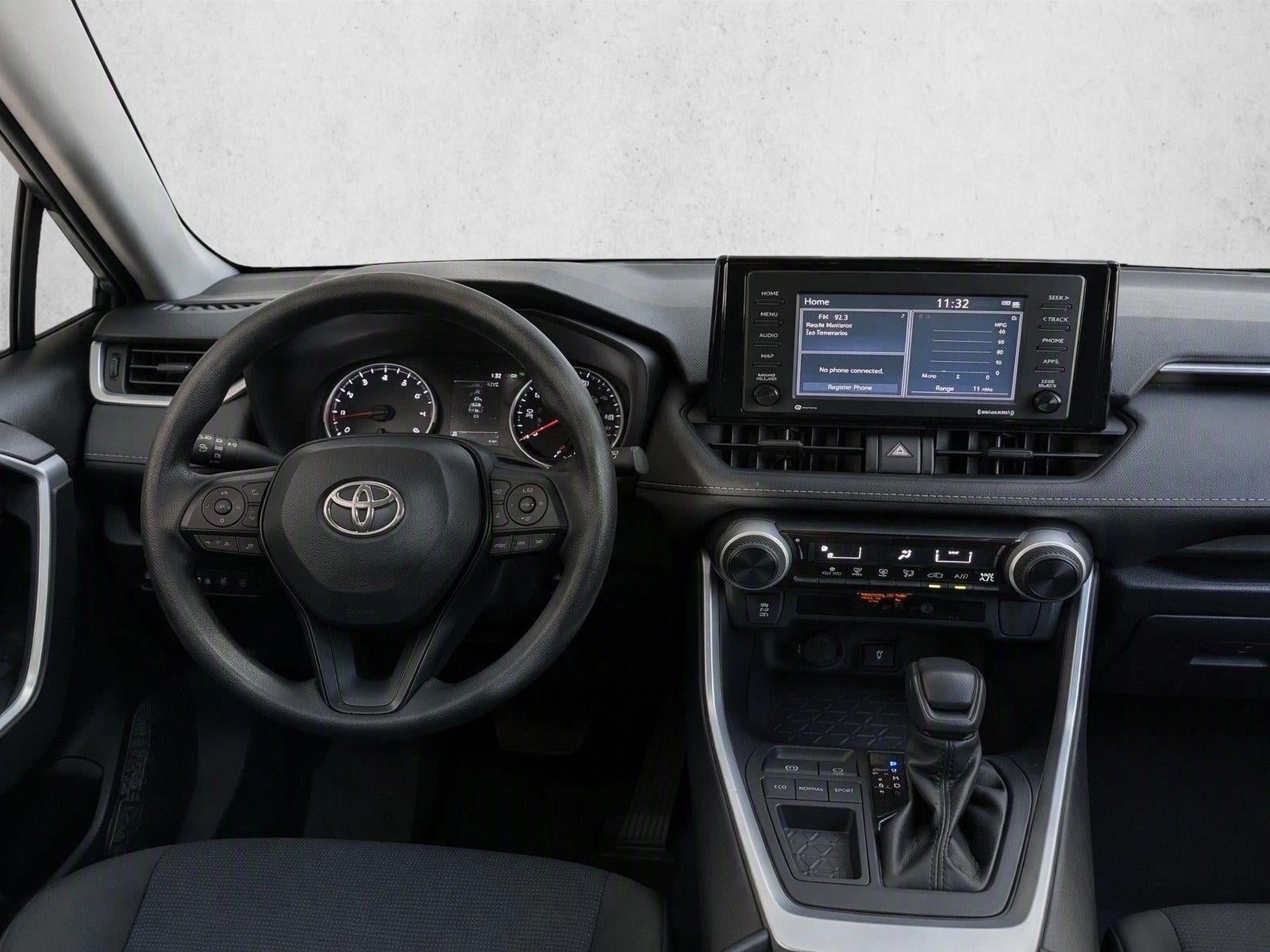 2020 Toyota RAV4 LE FWD (GS)