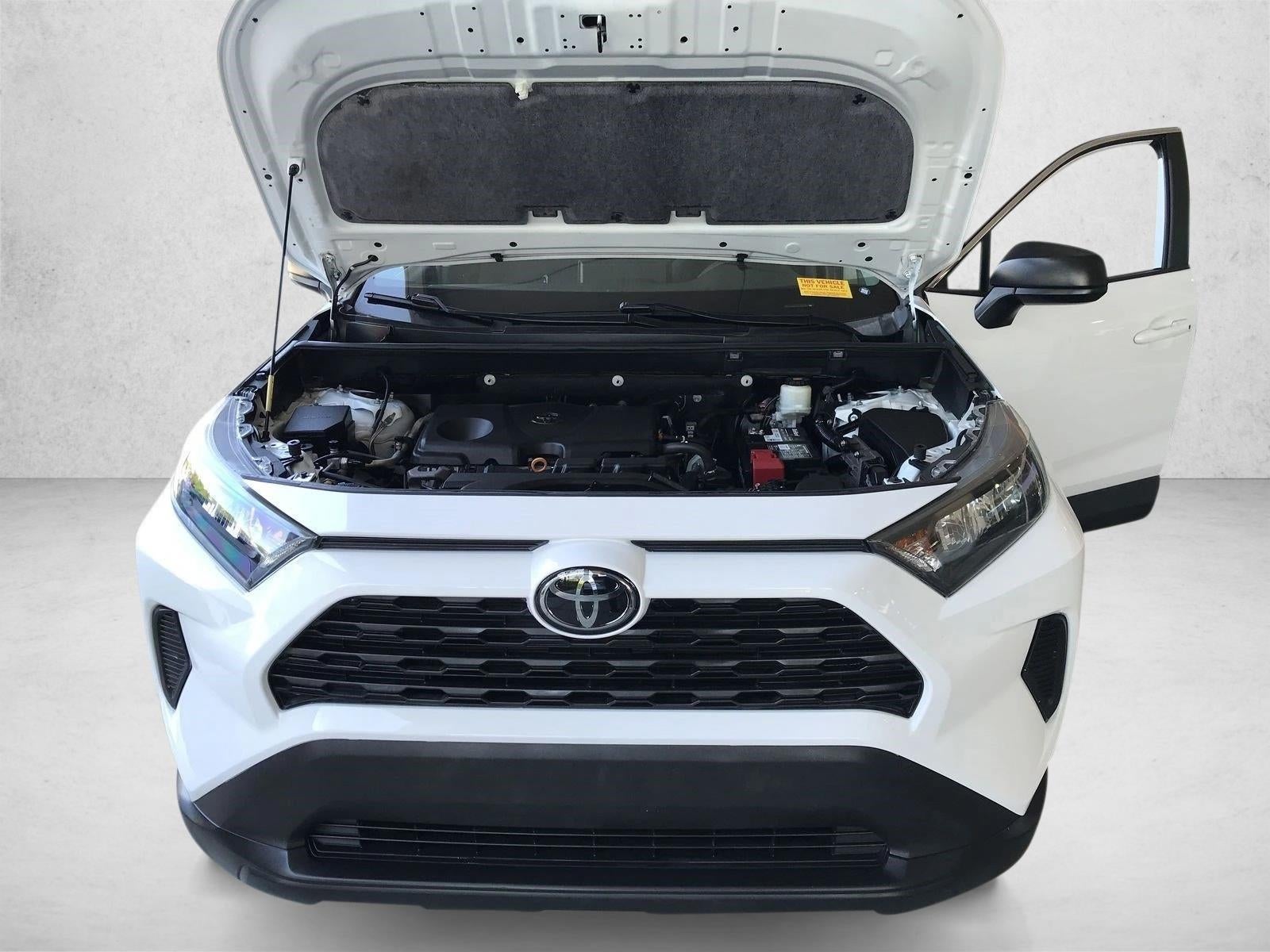 2020 Toyota RAV4 LE FWD (GS)