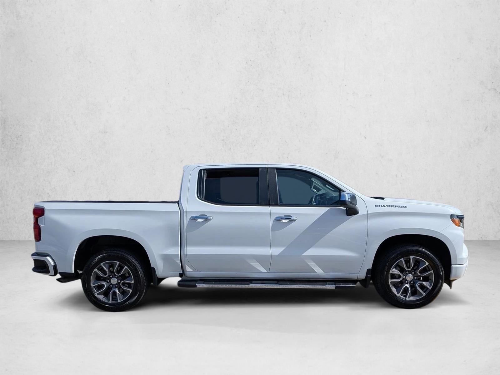 2022 Chevrolet Silverado 1500 Crew Cab Short Box 2-Wheel Drive Custom