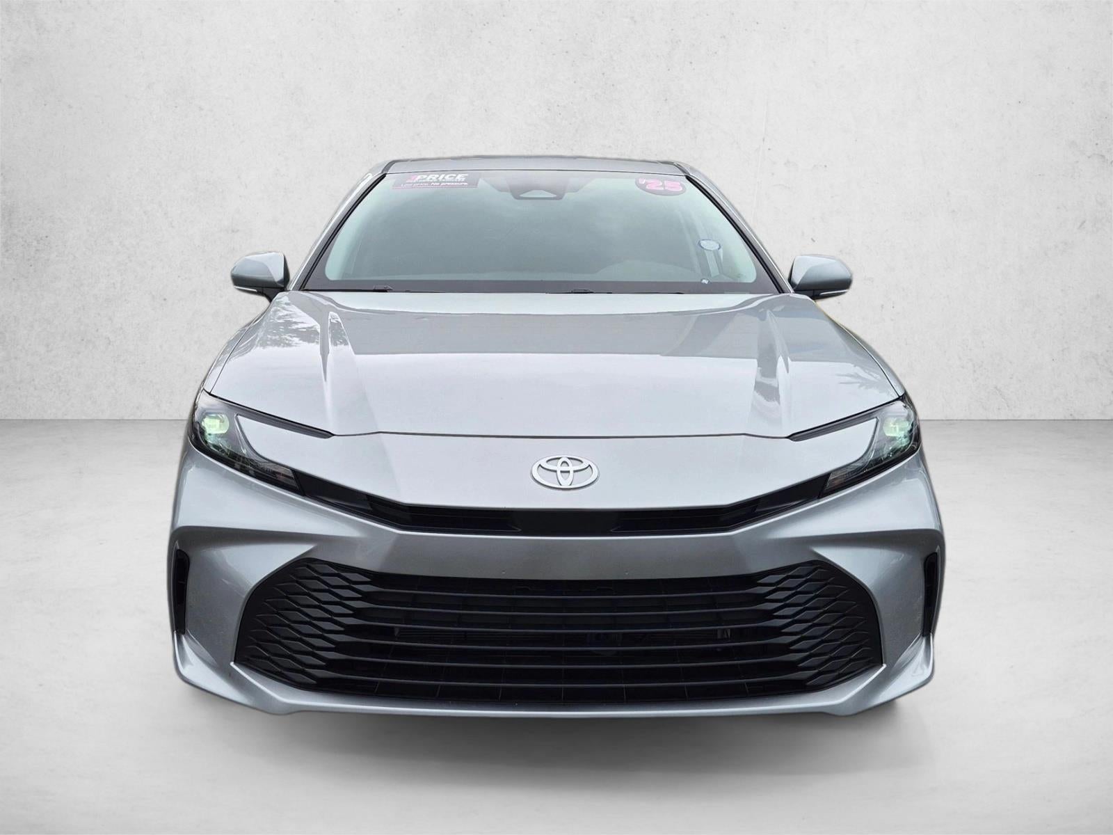 2025 Toyota Camry LE (SE)