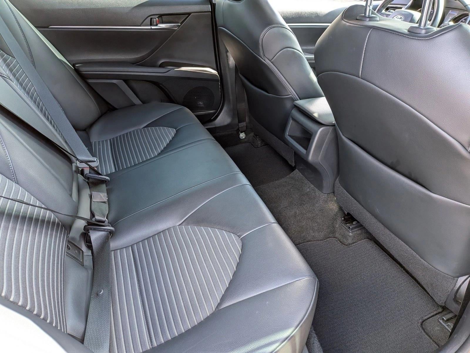 2021 Toyota Camry SE Auto (SE)