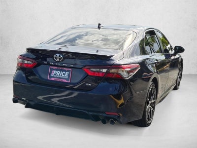 2022 Toyota Camry SE Auto (SE)