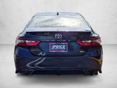 2022 Toyota Camry SE Auto (SE)