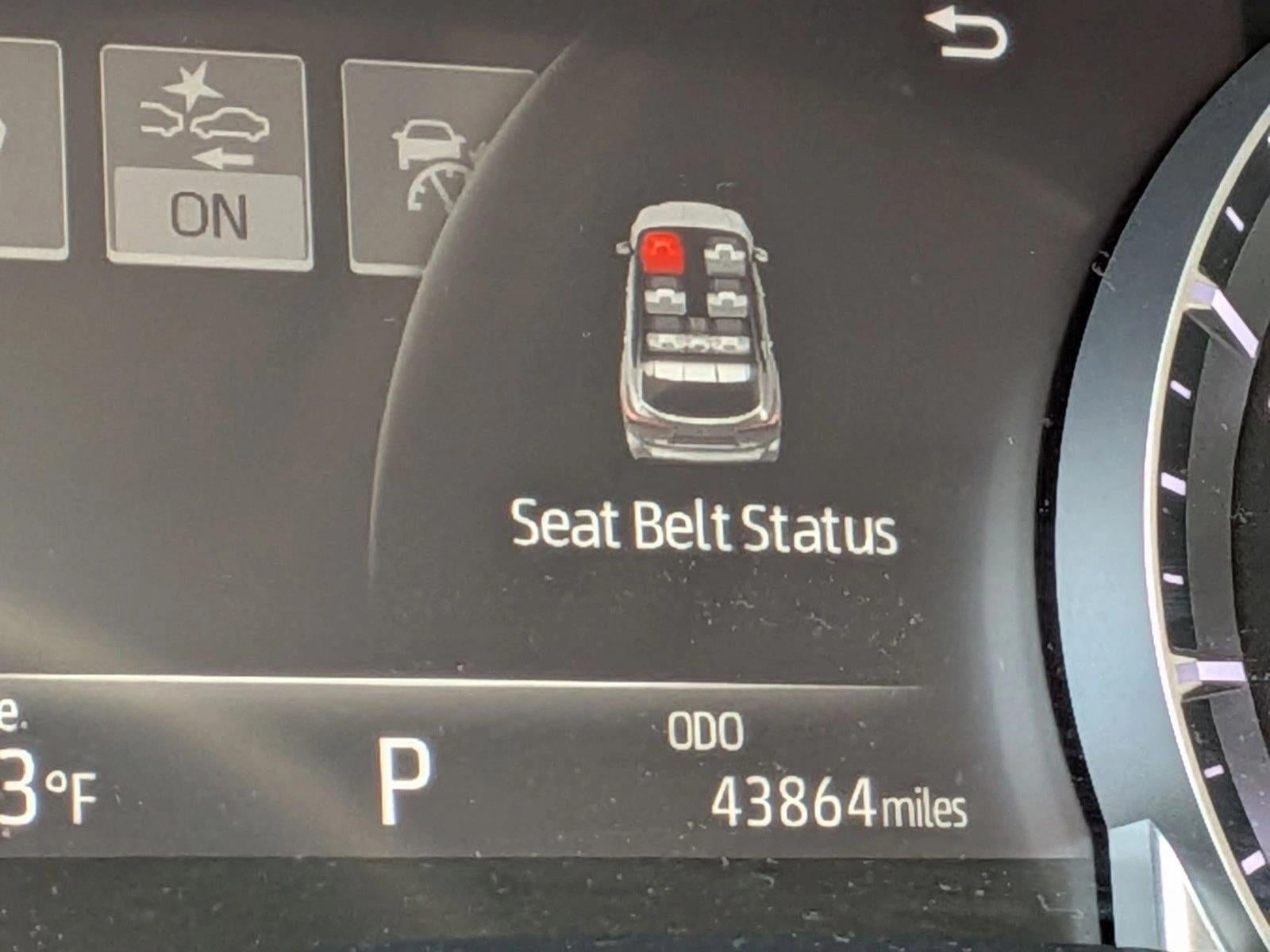 2022 Toyota Highlander XLE FWD (Natl)