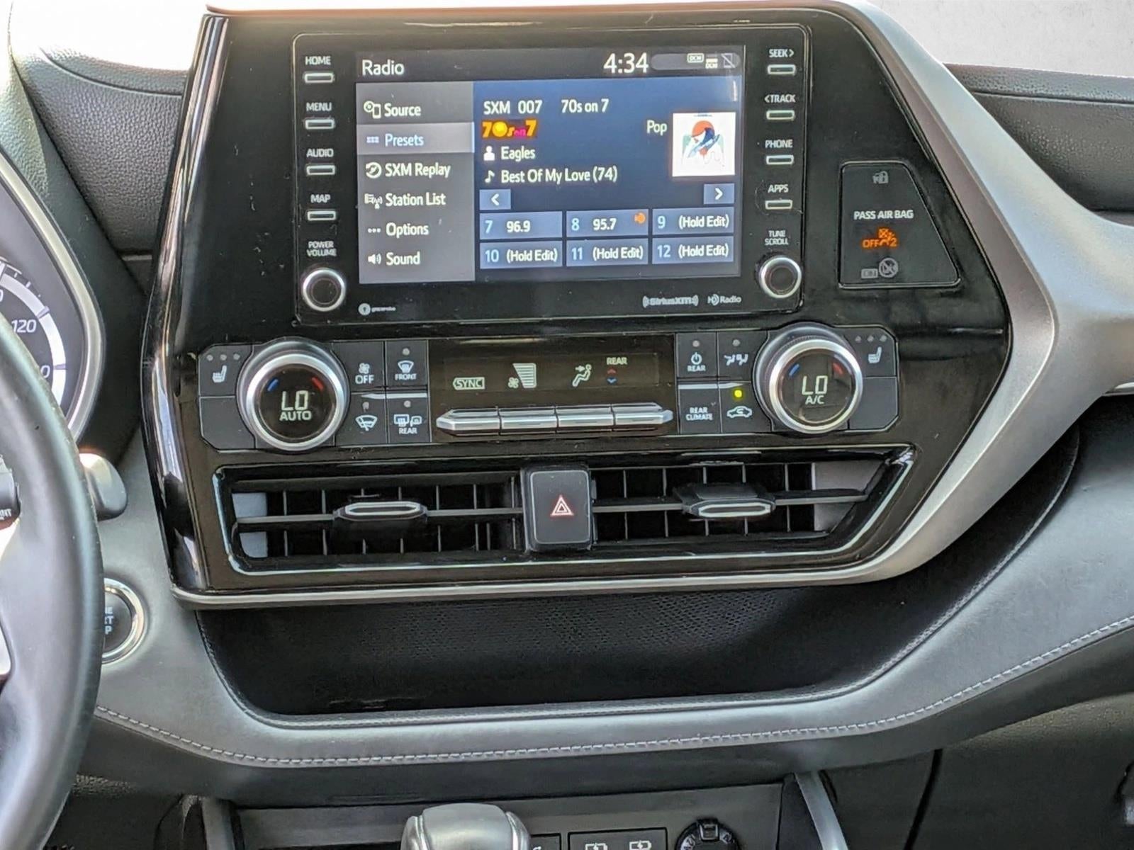 2022 Toyota Highlander XLE FWD (Natl)