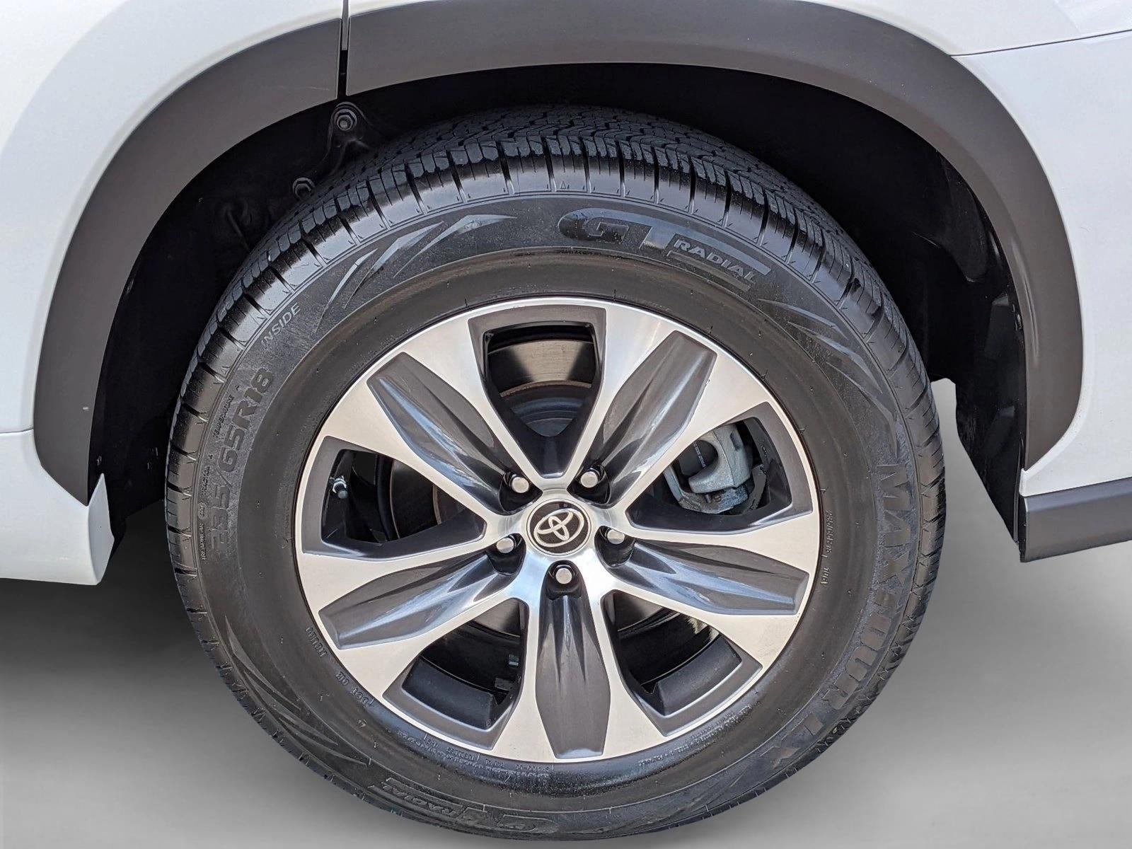 2022 Toyota Highlander XLE FWD (Natl)